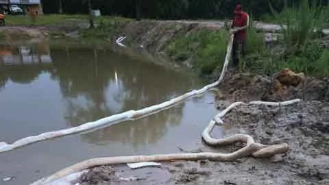 Water hazmat spill cleanup Mississippi Gulf Coast